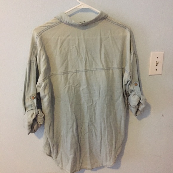 100% Cotton Light Wash Pocket Button Up Top - Picture 7 of 11